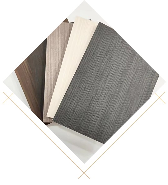 Panel ścienny z karbowaną siatką